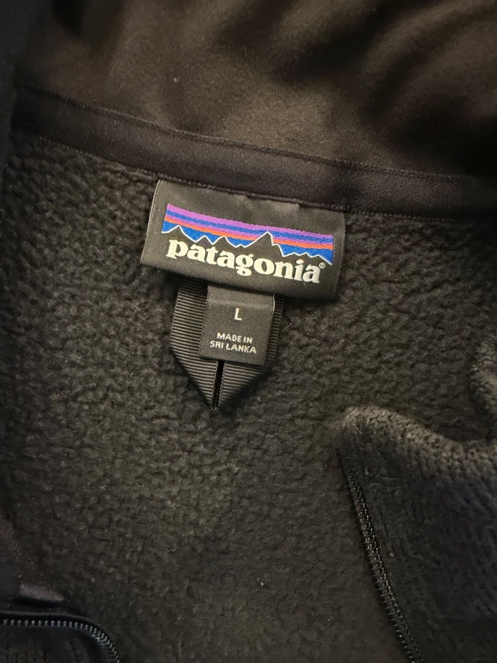 Men’s Large NWOT Patagonia Black vest - Picture 2 of 2